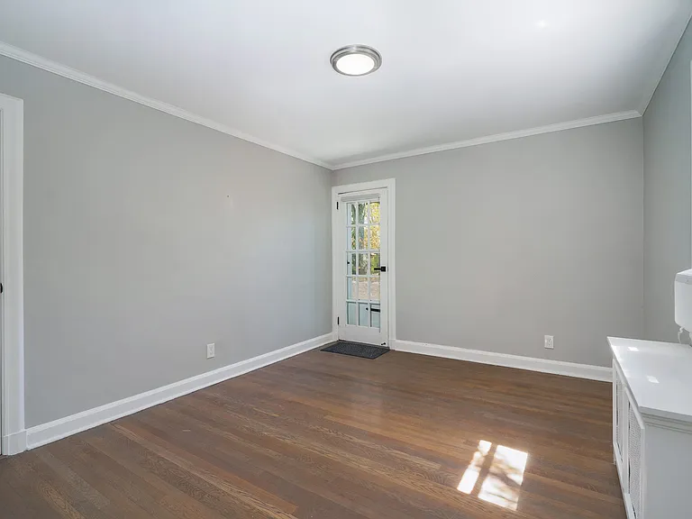 79 Edgewood Ave — Photo 9