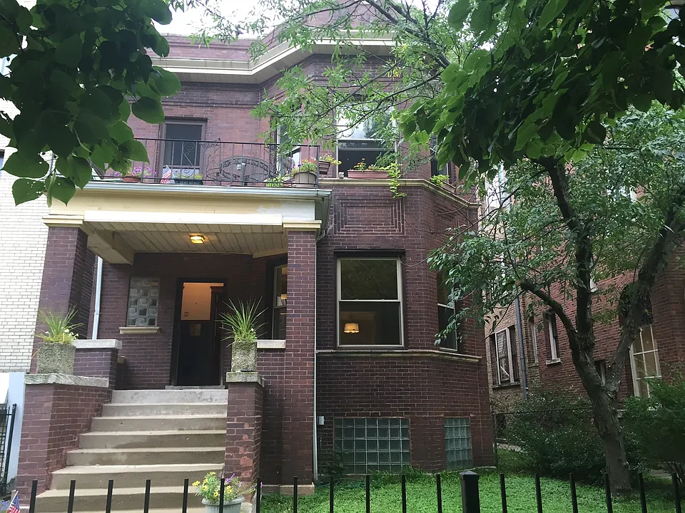 5829 N Kenmore Ave #2