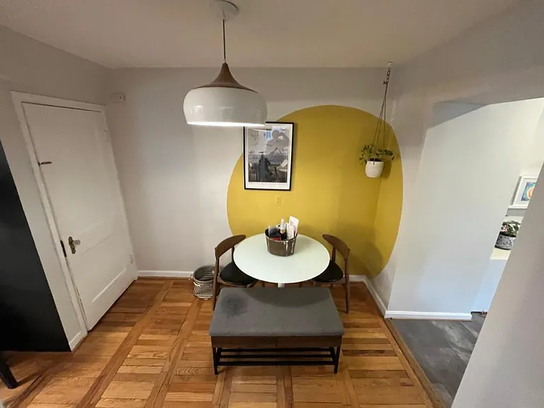 Breakfast nook