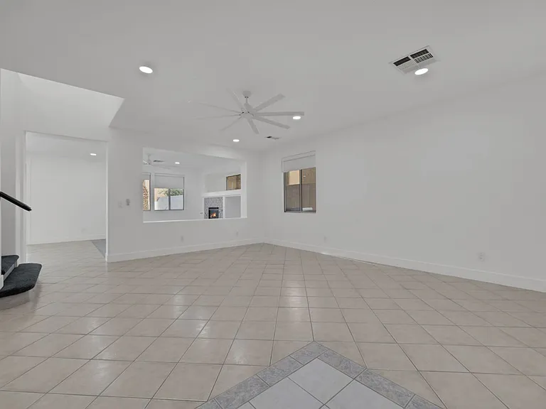 56 Ashby Hills Ct — Photo 6
