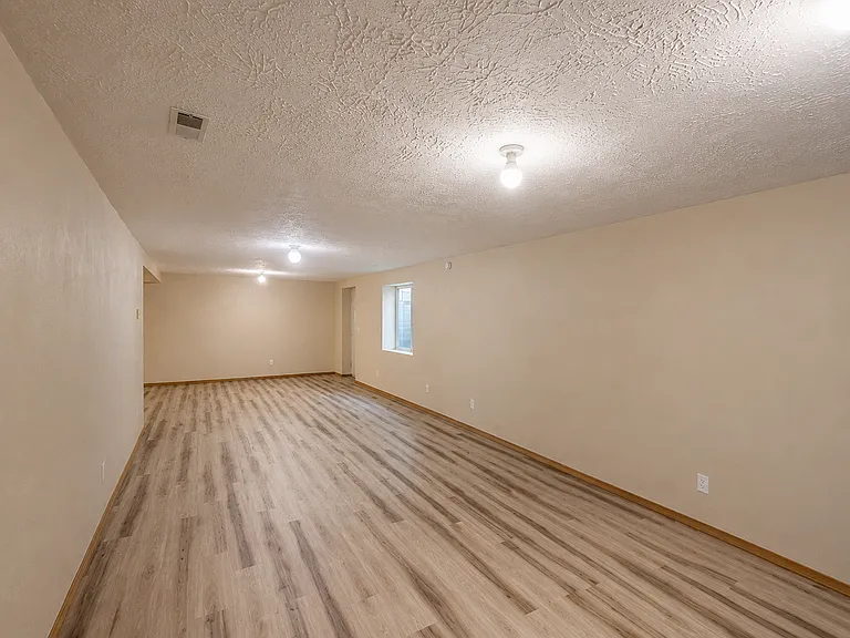 3919 S Dearborn St — Photo 17