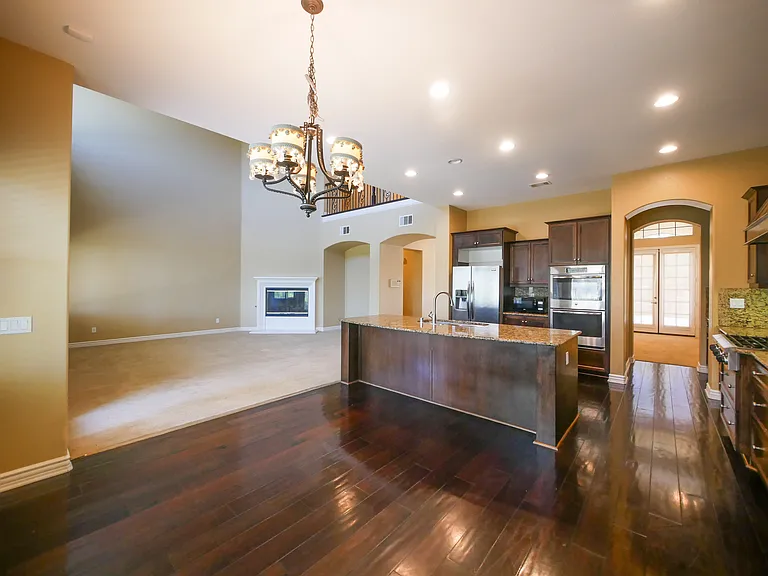 8203 Soft Winds Dr — Photo 8