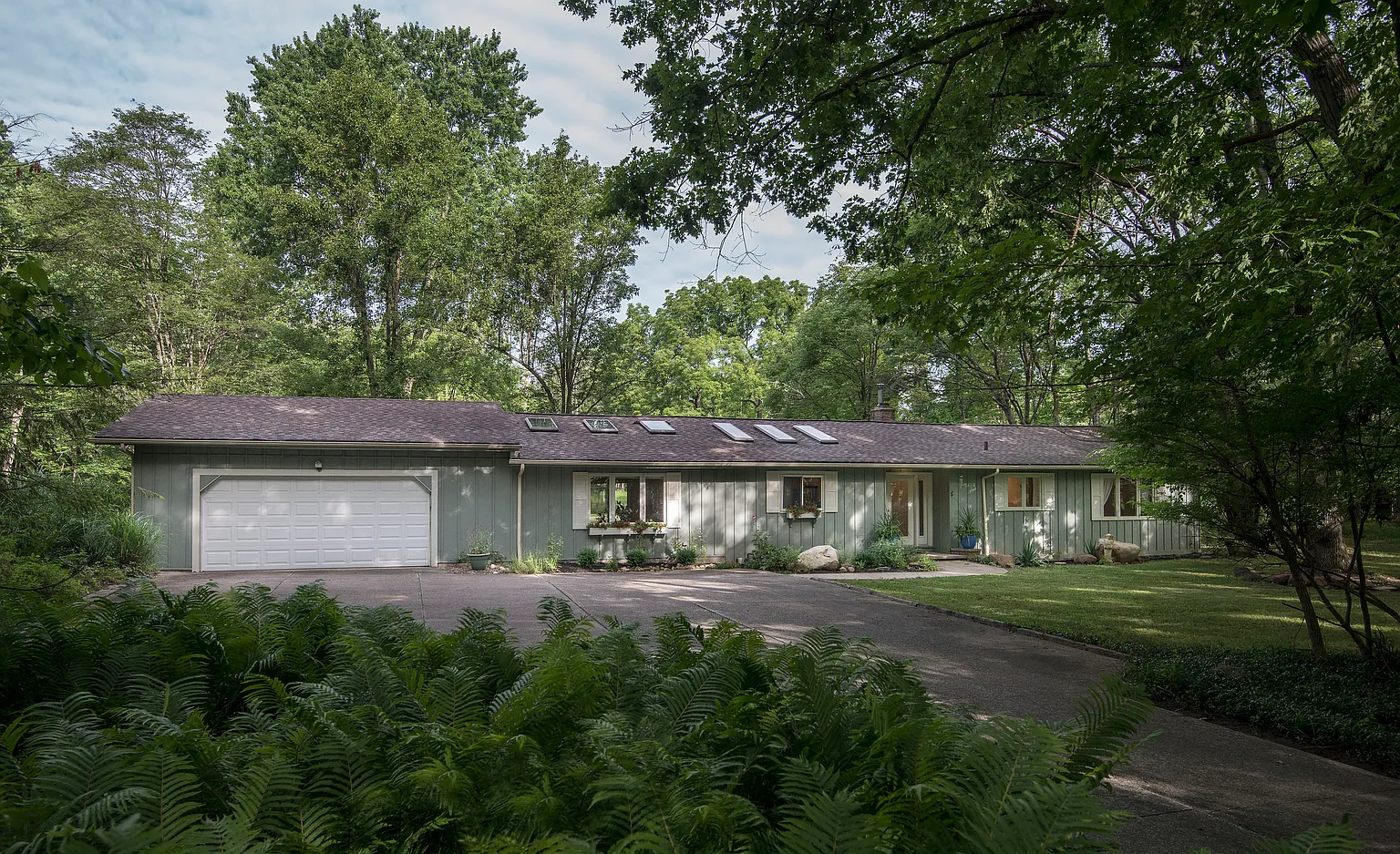7330 McLellan Dr photo 1