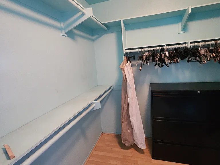 19620 Wyandotte St #3 — Photo 7