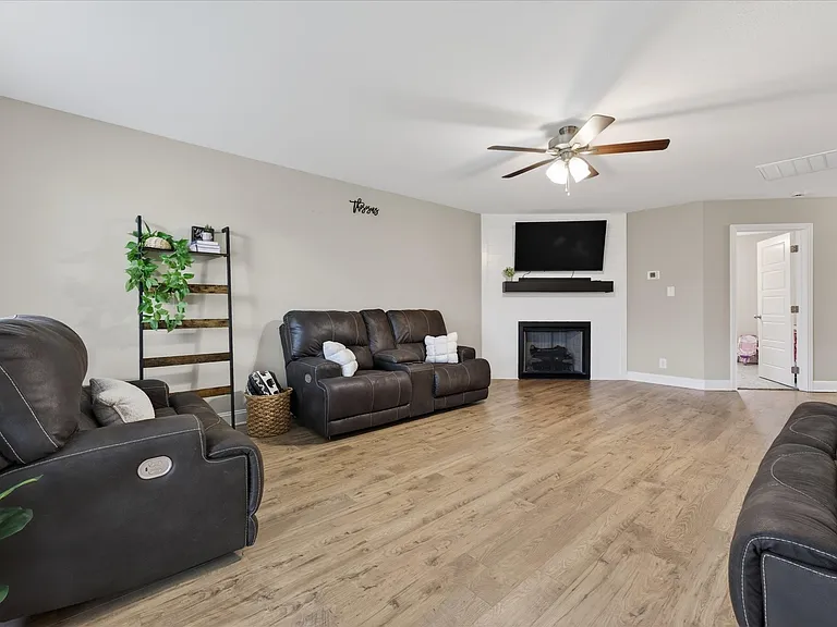 2361 Bridgeport Way — Photo 8