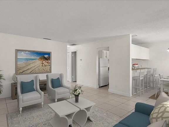 4th image of 411 N Halifax Ave APT 304