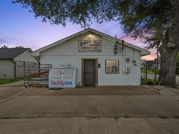 2915 Kashmere St, Houston, TX 77026