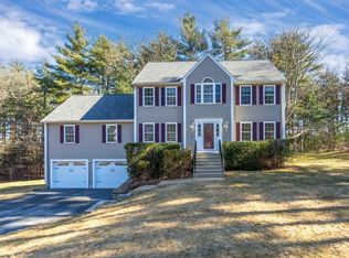 5 Secret Garden Ln, Franklin, MA 02038