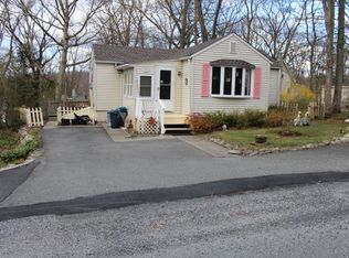 32 Millburn Rd, Lake Hopatcong, NJ 07849