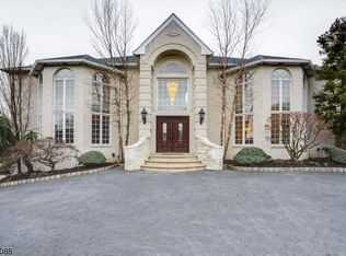 28 Fox Run, North Caldwell, NJ 07006
