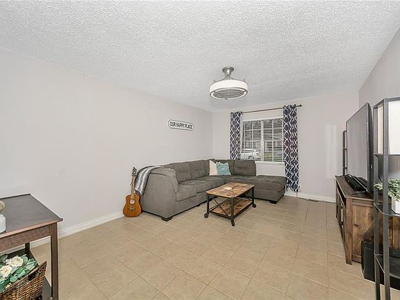 2nd image of 17 Stonegate Dr