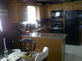 5th image of 231 Milton Ave