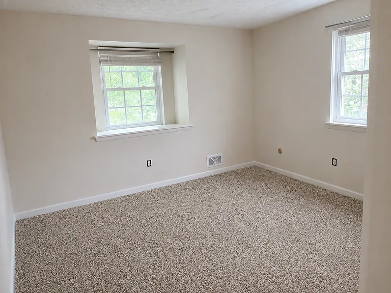 39 Willowick Dr — Photo 13