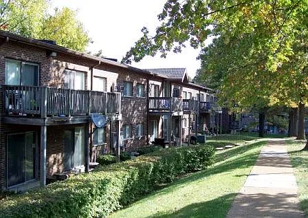 Oakbrook Gardens Photo 1