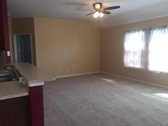 5th image of 909 Buffalo Creek Dr