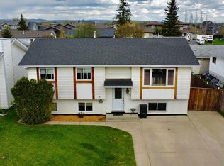 1024 S 10a Ave SE, Slave Lake, AB T0G2A3