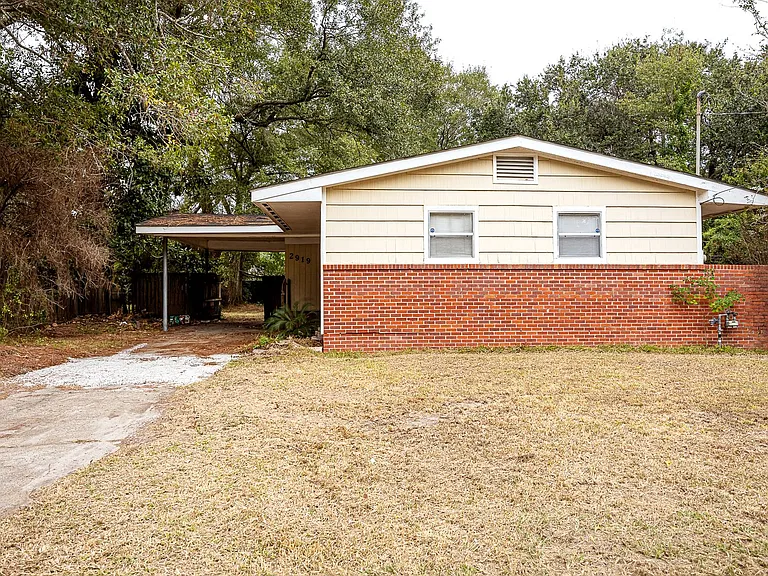 2919 Criswell Ave — Photo 1