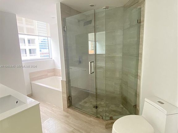 4th image of 1300 Brickell Bay Dr APT 1903