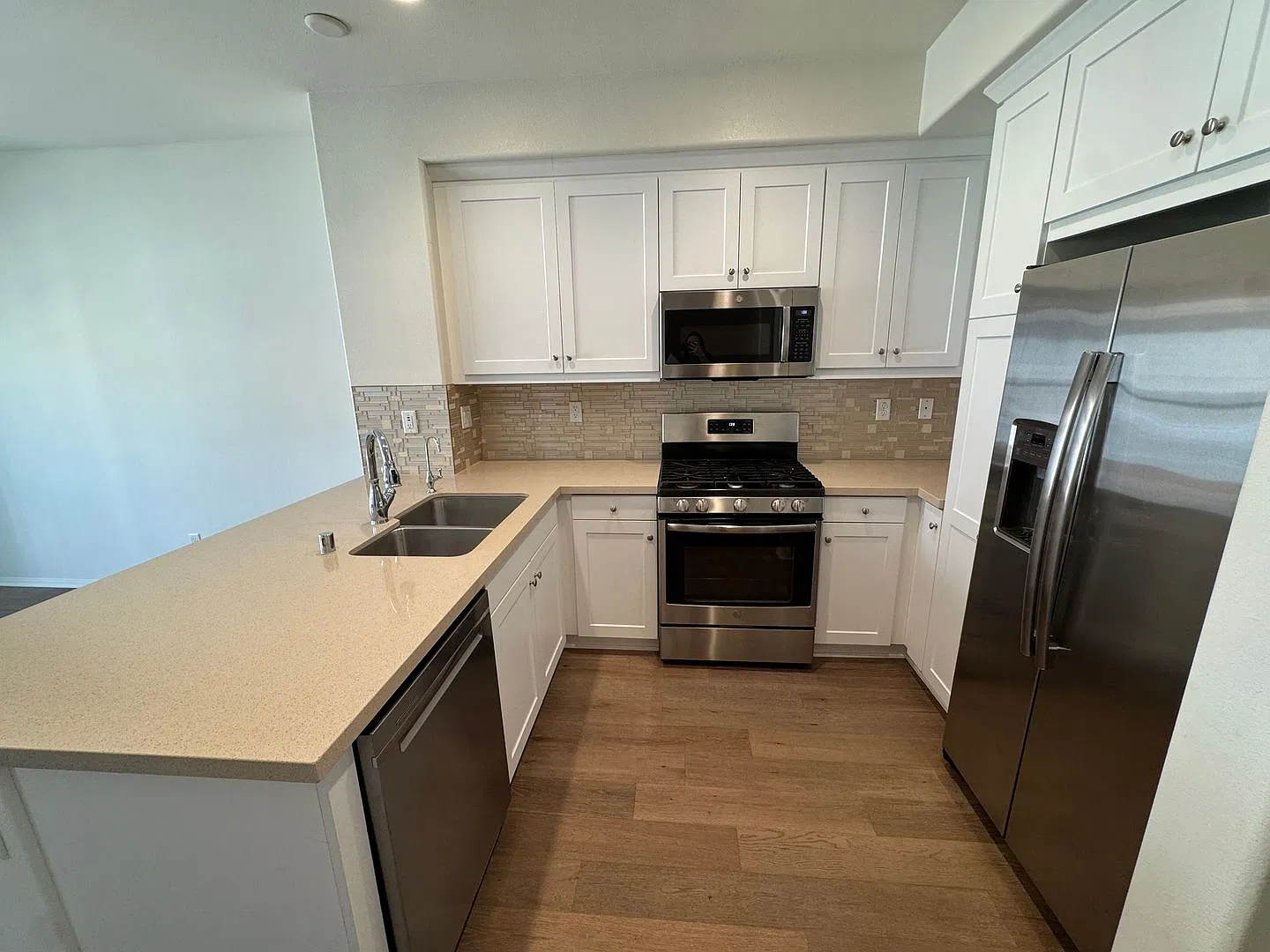 Spacious Camarillo Home with HOA Spa and Clubhouse — Photo 2