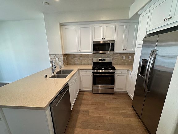 2nd image of 465 Pecana St