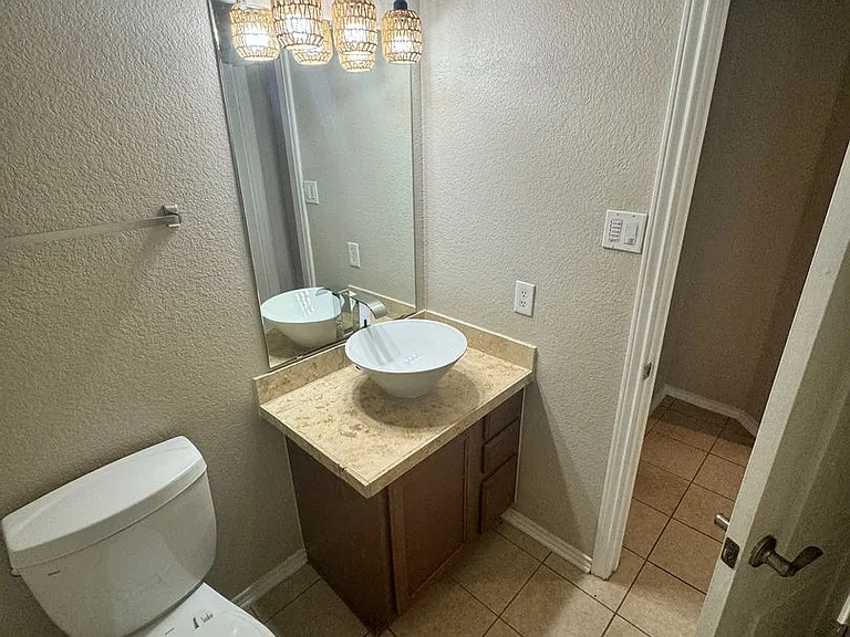 349 Tower Dr — Photo 6