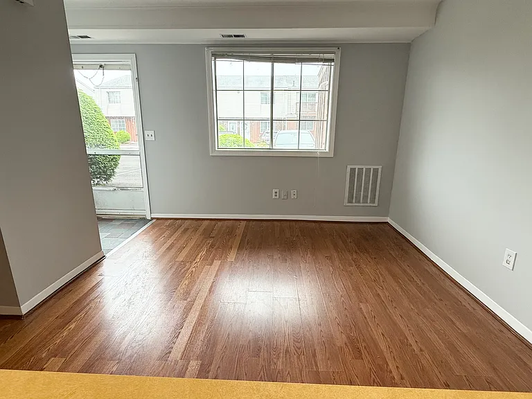 330 Short Beach Rd #G11 — Photo 6