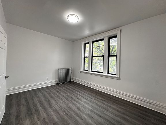3rd image of 639 Bergen Ave #24