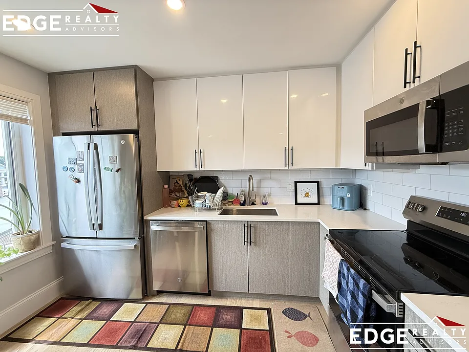 425 Market St #303