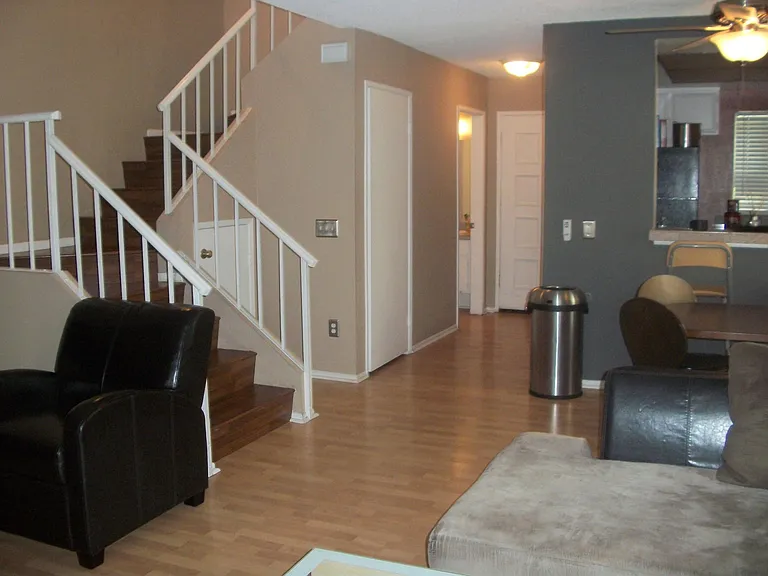 8721 Pine Crest Pl — Photo 4