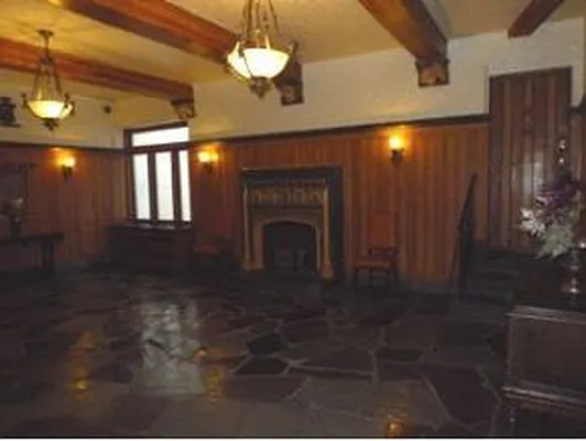 Sold by Calabrese Real Estate | media 10