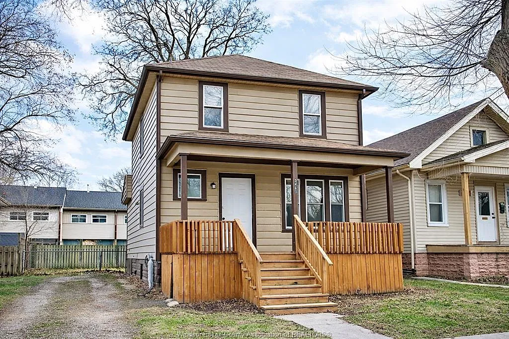 3 bed, $2,000 — Photo 2