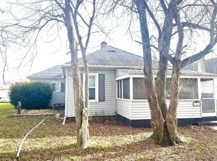 104 S 1st St, Cherry, IL 61317