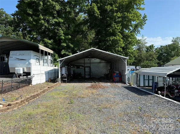 146 Sunshine Trl #A164, Mount Gilead, NC 27306