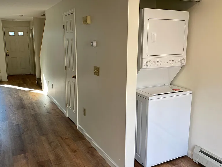 Oak Terrace Townhomes — Photo 24