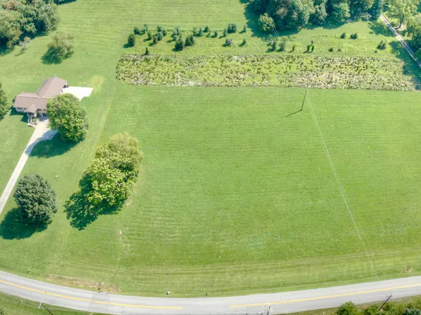 Chambers Rd, Walton, KY 41094
