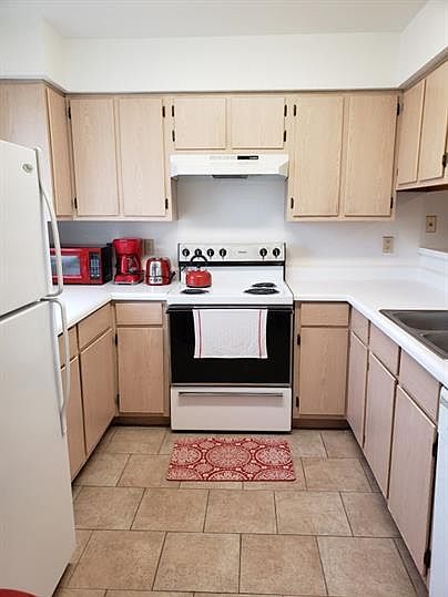 1st image of 722 W Broomfield St #10662743