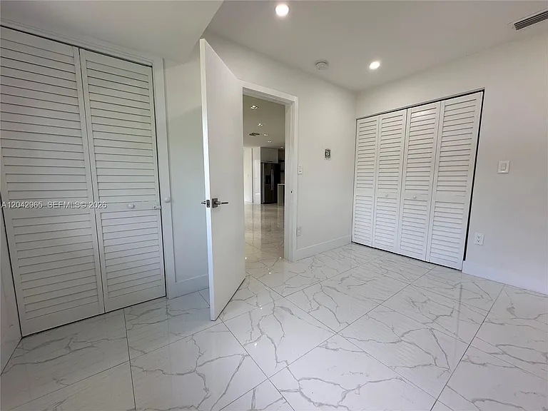 10010 SW 162nd St — Photo 19