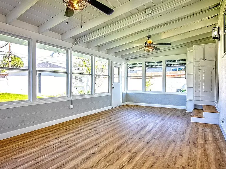6621 Lindley Ave — Photo 11