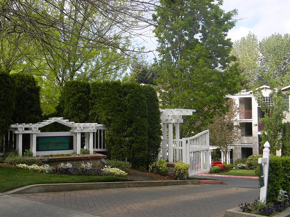 1st image of 1709 134th Ave SE APT 6