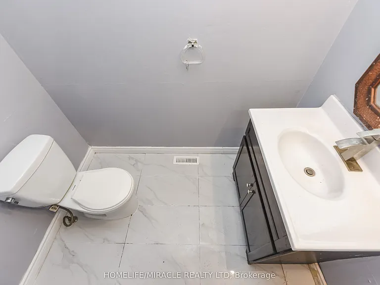 72 Carleton Pl #72 — Photo 26