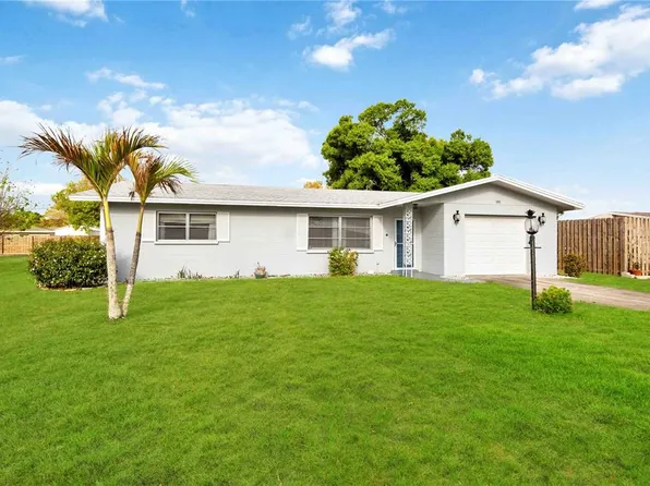 181 Sandhurst Dr, Venice, FL 34293