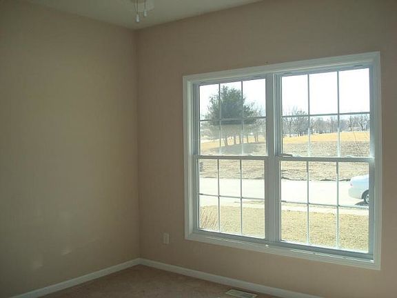 1 of the 3 upstairs bedrooms