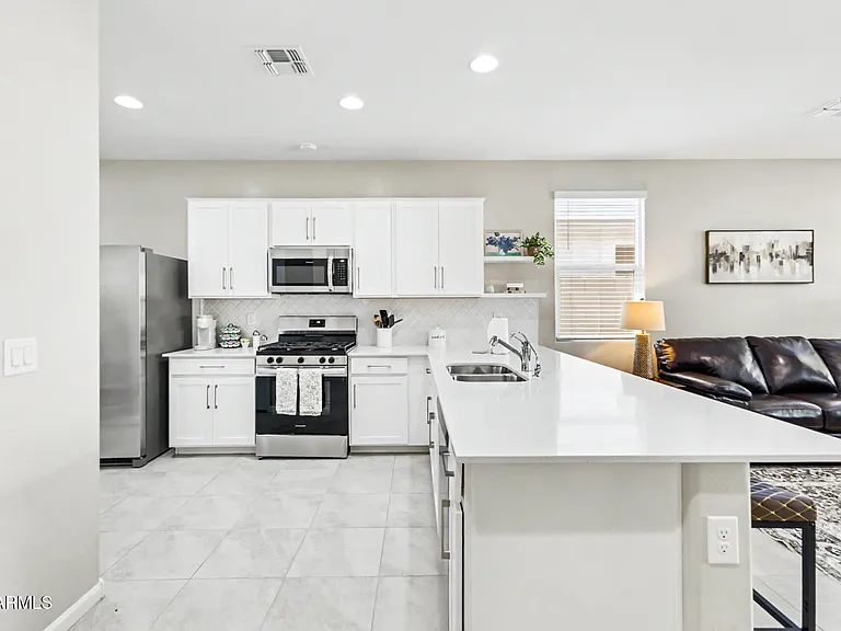 15634 W Winslow Ave — Photo 7