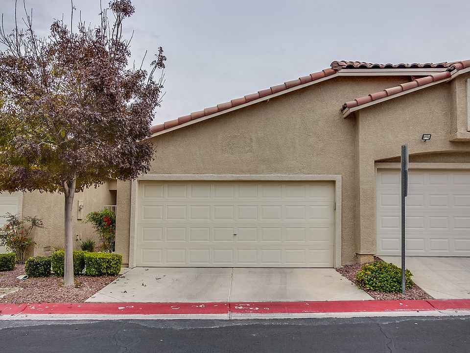 1st image of 3404 Wexford Ln Unit 102
