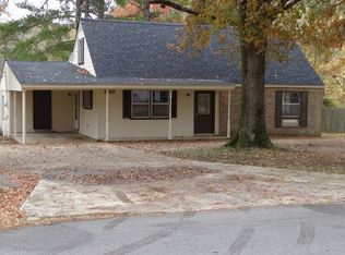 2002 N Parkway St, Corinth, MS 38834