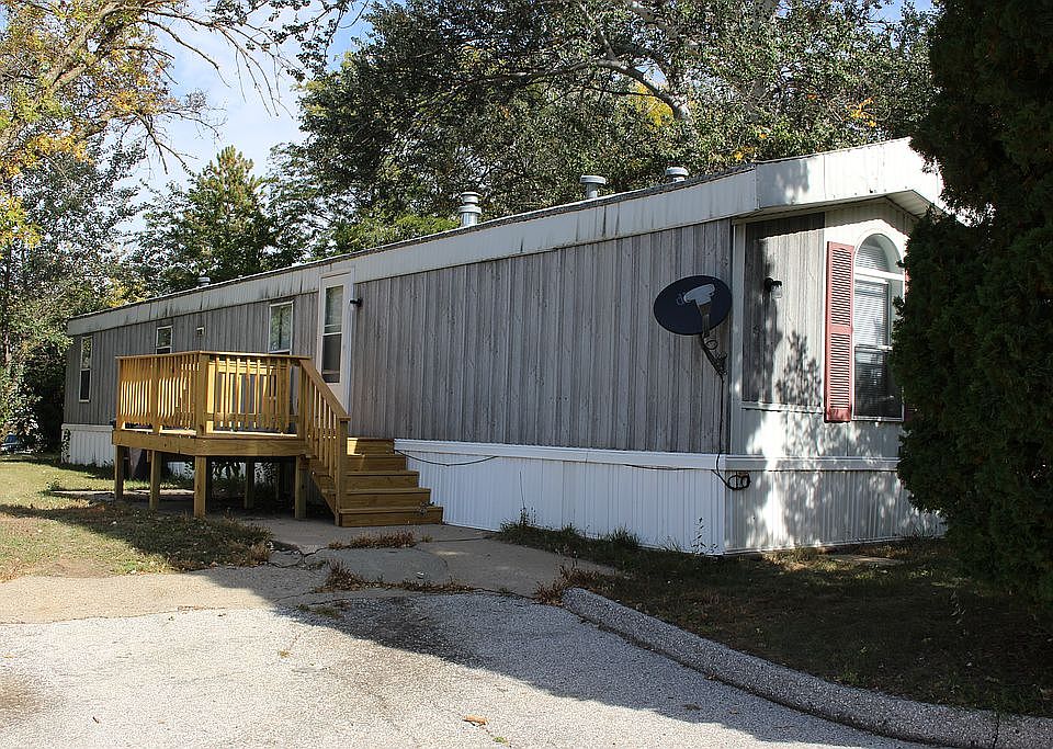 1st image of 3700 28th St Space 144