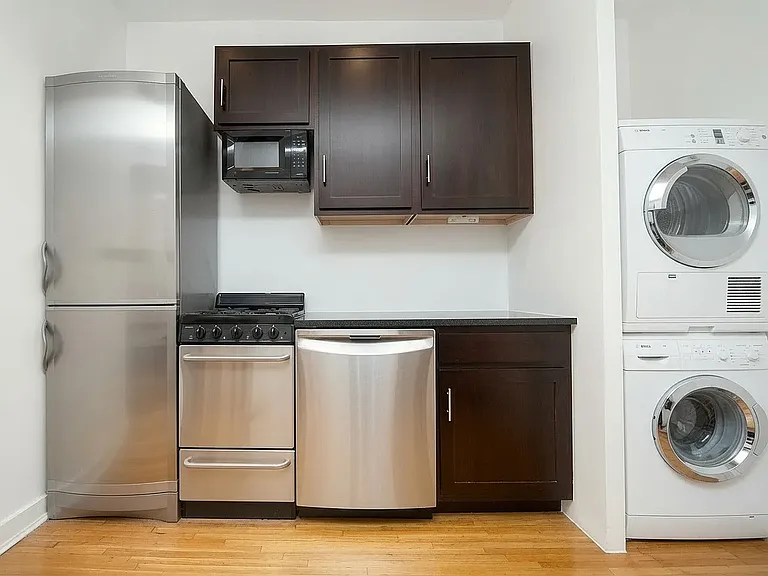 244 E 78th St #3B — Photo 2
