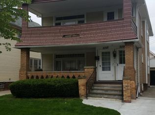 2098 Lewis Dr, Lakewood, OH