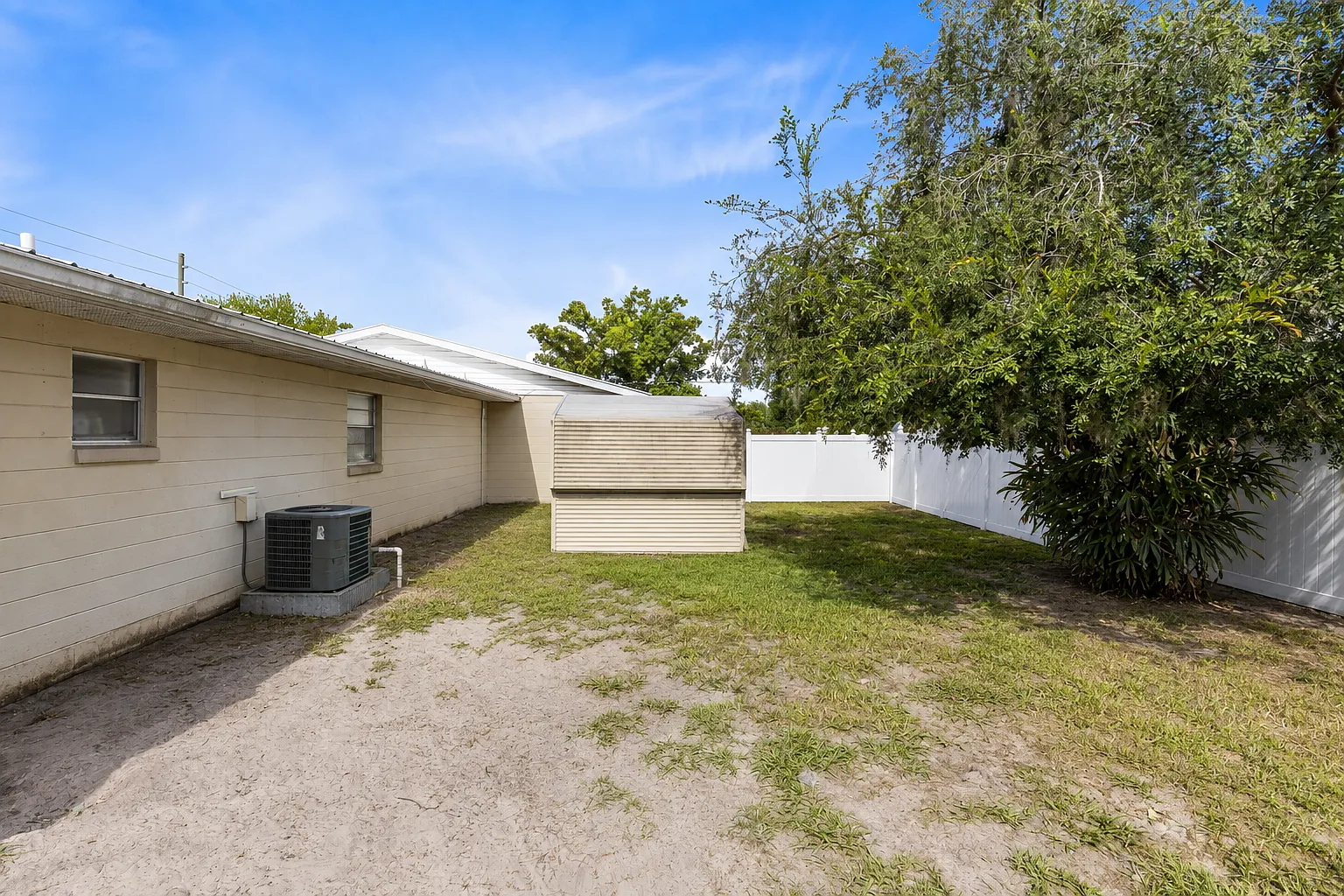 2 bed, 1.5 bath, 1016 sqft, $1,900 — Photo 4