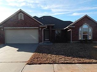 1616 SW 31st Ter, Moore, OK 73160